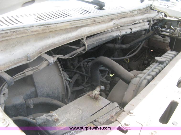 image for item H5380 1982 Ford Econoline box truck