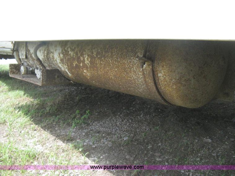 image for item H5380 1982 Ford Econoline box truck