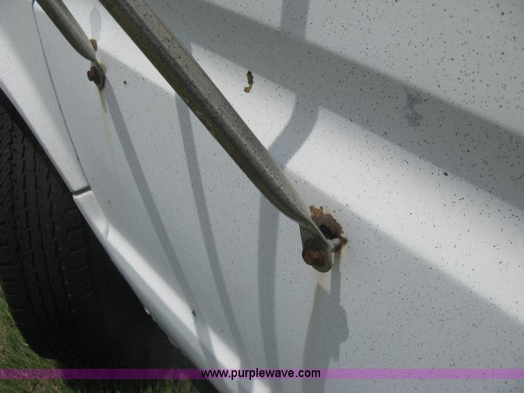 image for item H5380 1982 Ford Econoline box truck