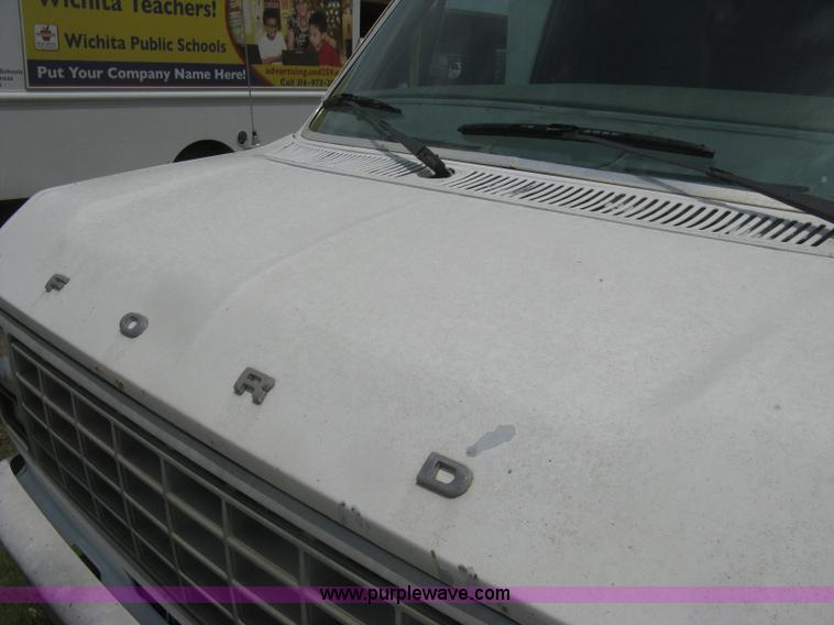 image for item H5380 1982 Ford Econoline box truck