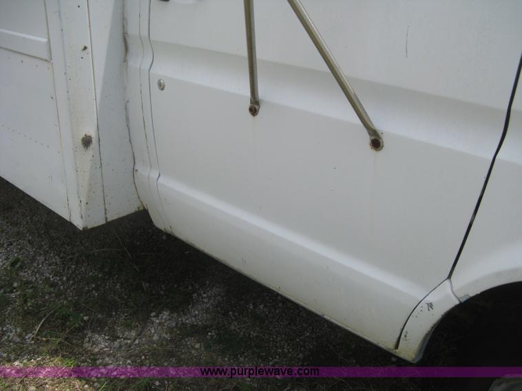 image for item H5380 1982 Ford Econoline box truck