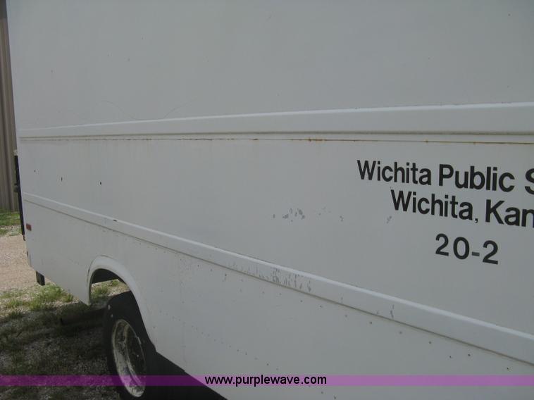 image for item H5380 1982 Ford Econoline box truck