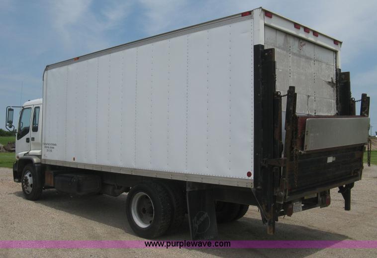 image for item H5382 1999 GMC T6500 box truck
