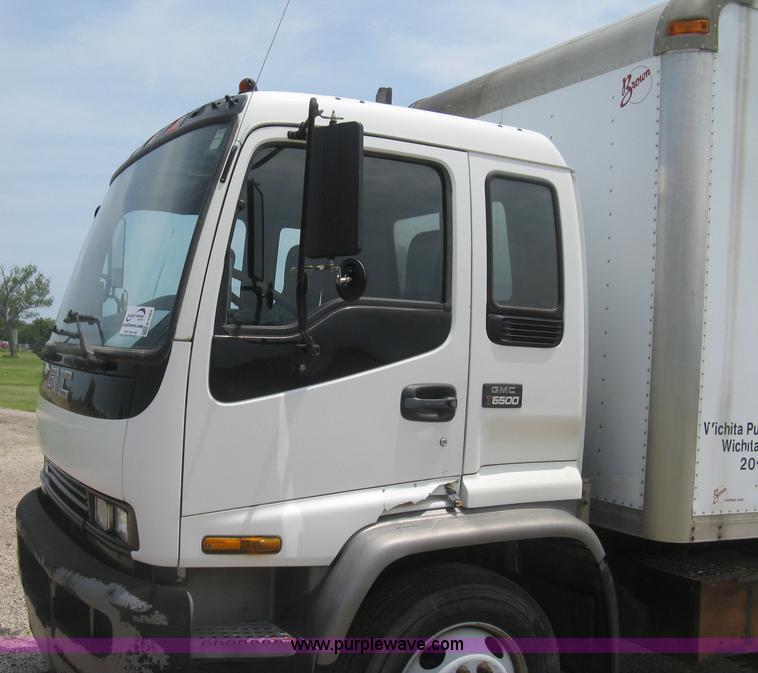 image for item H5382 1999 GMC T6500 box truck