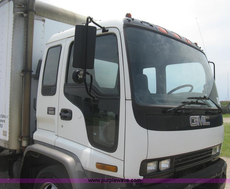 image for item H5382 1999 GMC T6500 box truck