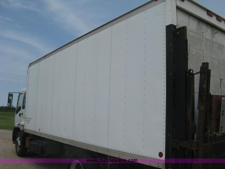 image for item H5382 1999 GMC T6500 box truck