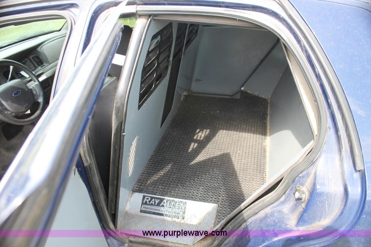 image for item H5385 2008 Ford Crown Victoria Police Interceptor