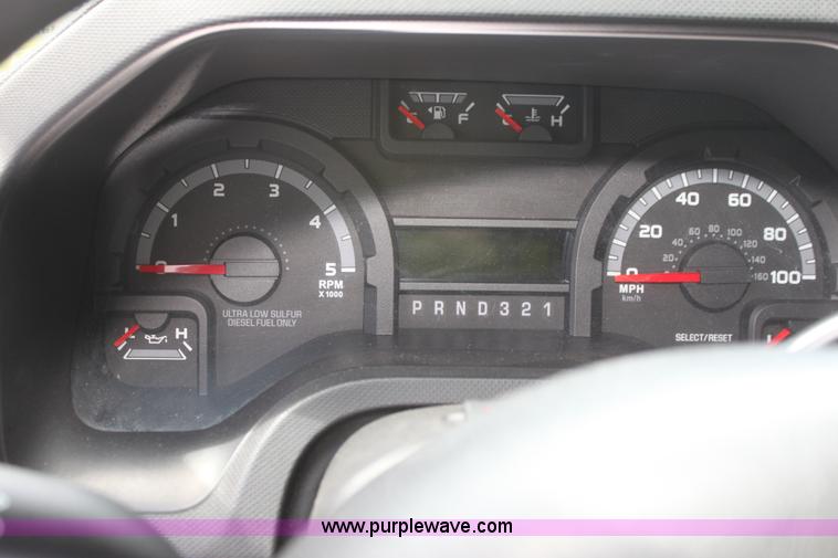 image for item H5387 2010 Ford E450 ambulance