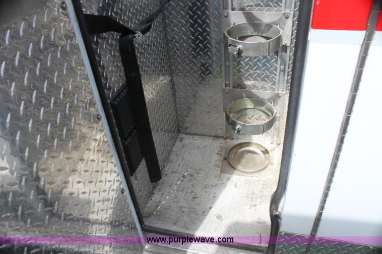 image for item H5387 2010 Ford E450 ambulance