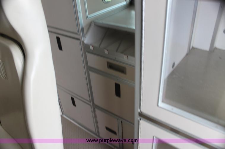 image for item H5387 2010 Ford E450 ambulance