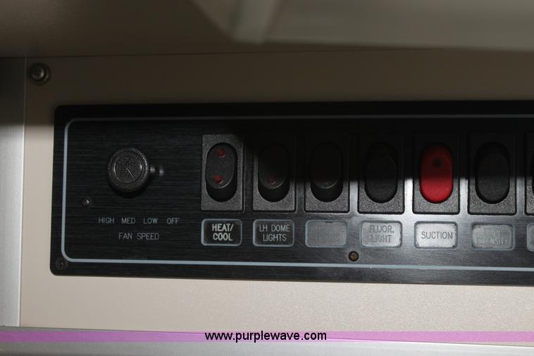 image for item H5387 2010 Ford E450 ambulance