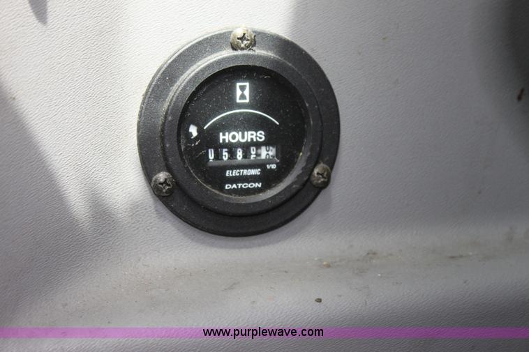 image for item H5387 2010 Ford E450 ambulance