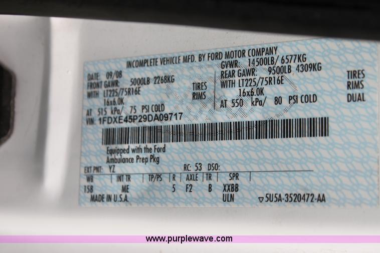 image for item H5388 2009 Ford E450 Super Duty ambulance