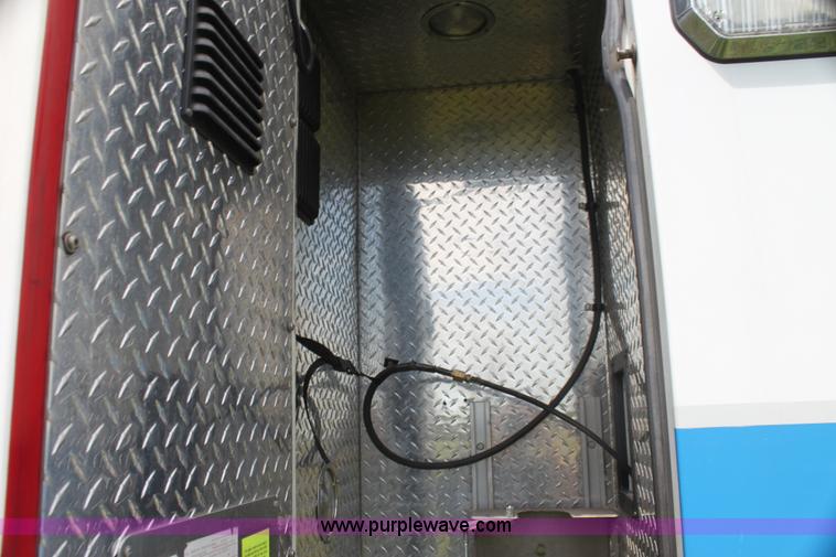 image for item H5388 2009 Ford E450 Super Duty ambulance