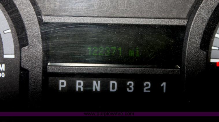 image for item H5389 2009 Ford E450 ambulance