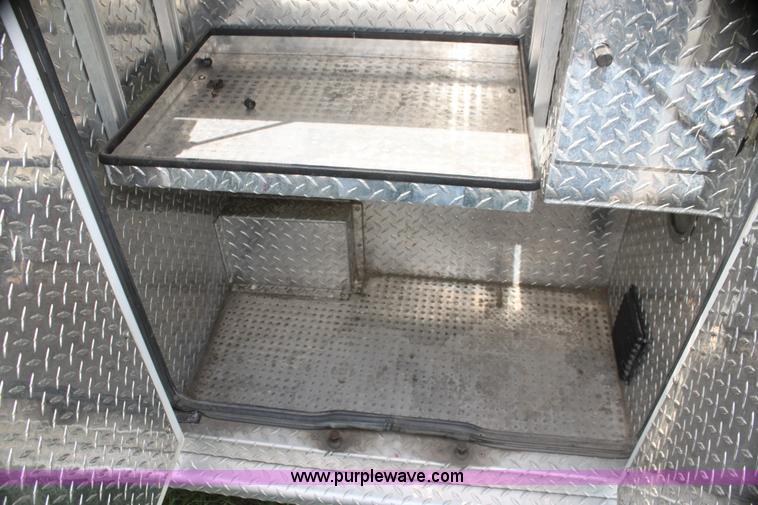 image for item H5389 2009 Ford E450 ambulance