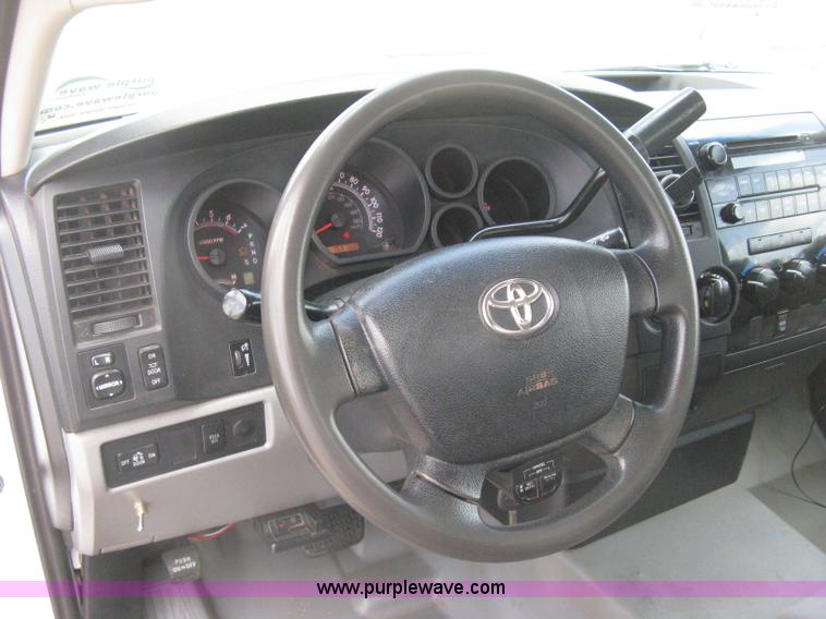 image for item H5397 2009 Toyota Tundra iForce pickup truck