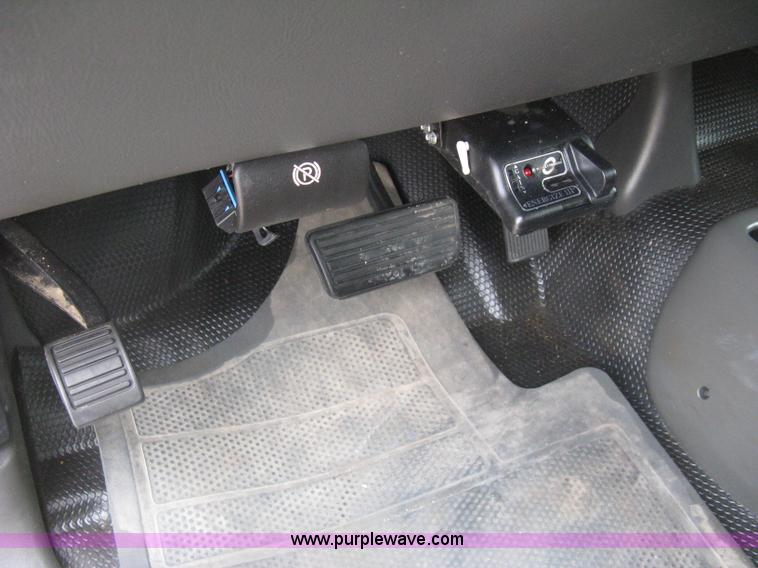 image for item H5398 2006 Chevrolet Silverado 2500HD pickup truck