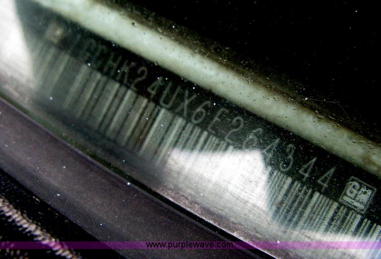 image for item H5398 2006 Chevrolet Silverado 2500HD pickup truck