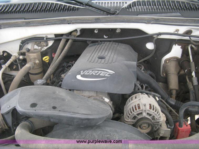 image for item H5398 2006 Chevrolet Silverado 2500HD pickup truck