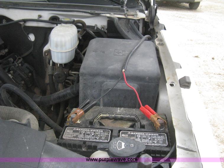 image for item H5398 2006 Chevrolet Silverado 2500HD pickup truck