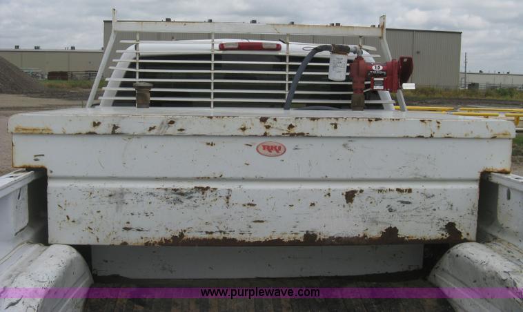 image for item H5398 2006 Chevrolet Silverado 2500HD pickup truck