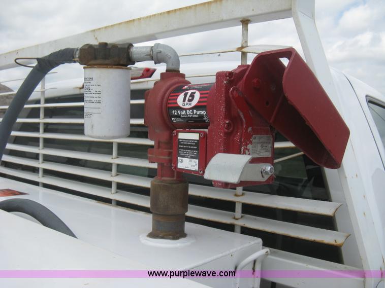 image for item H5398 2006 Chevrolet Silverado 2500HD pickup truck