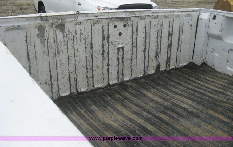 image for item H5398 2006 Chevrolet Silverado 2500HD pickup truck