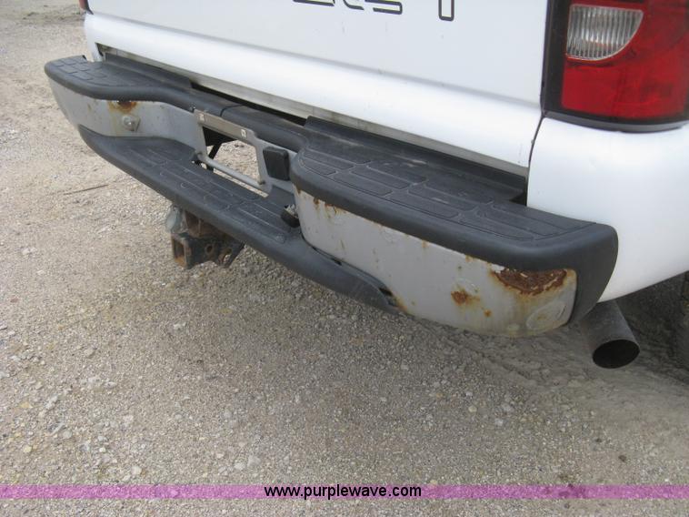 image for item H5398 2006 Chevrolet Silverado 2500HD pickup truck