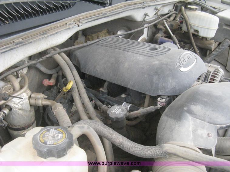 image for item H5400 2003 Chevrolet Silverado 2500HD pickup truck