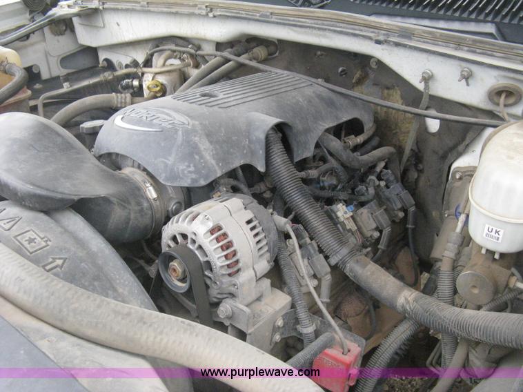 image for item H5400 2003 Chevrolet Silverado 2500HD pickup truck