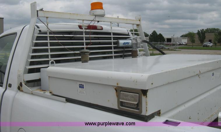 image for item H5400 2003 Chevrolet Silverado 2500HD pickup truck