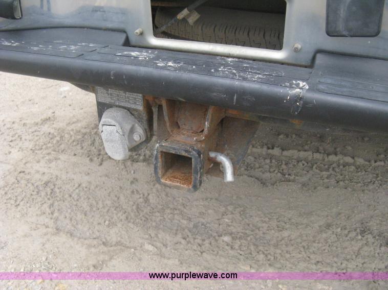 image for item H5400 2003 Chevrolet Silverado 2500HD pickup truck
