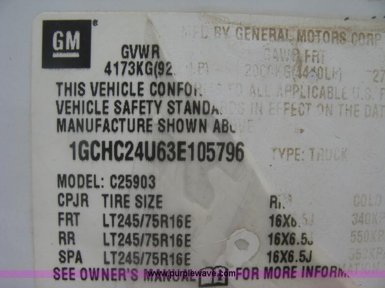 image for item H5400 2003 Chevrolet Silverado 2500HD pickup truck