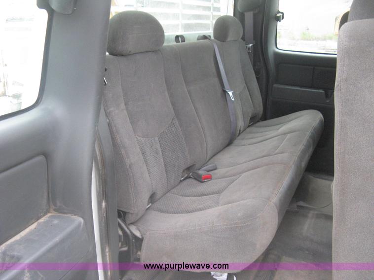 image for item H5404 2006 Chevrolet Silverado 2500HD Ext. Cab pickup truck