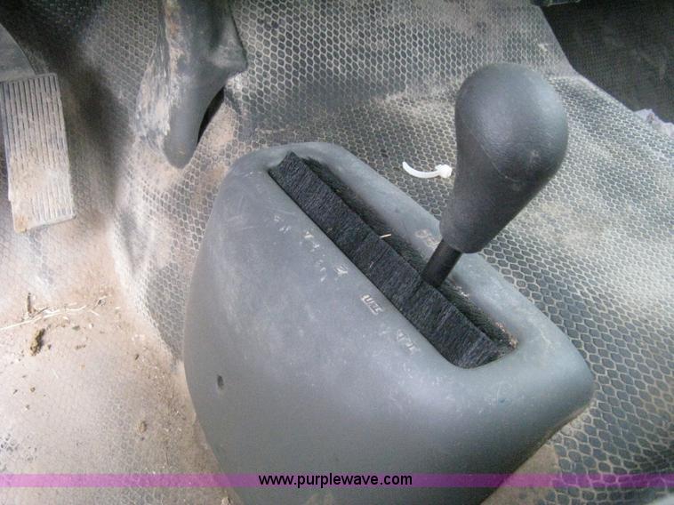 image for item H5404 2006 Chevrolet Silverado 2500HD Ext. Cab pickup truck