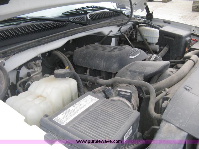 image for item H5404 2006 Chevrolet Silverado 2500HD Ext. Cab pickup truck