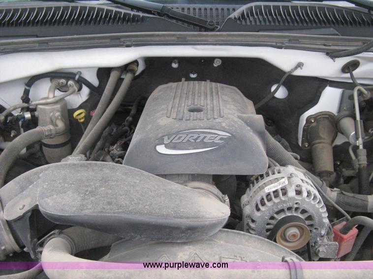 image for item H5404 2006 Chevrolet Silverado 2500HD Ext. Cab pickup truck