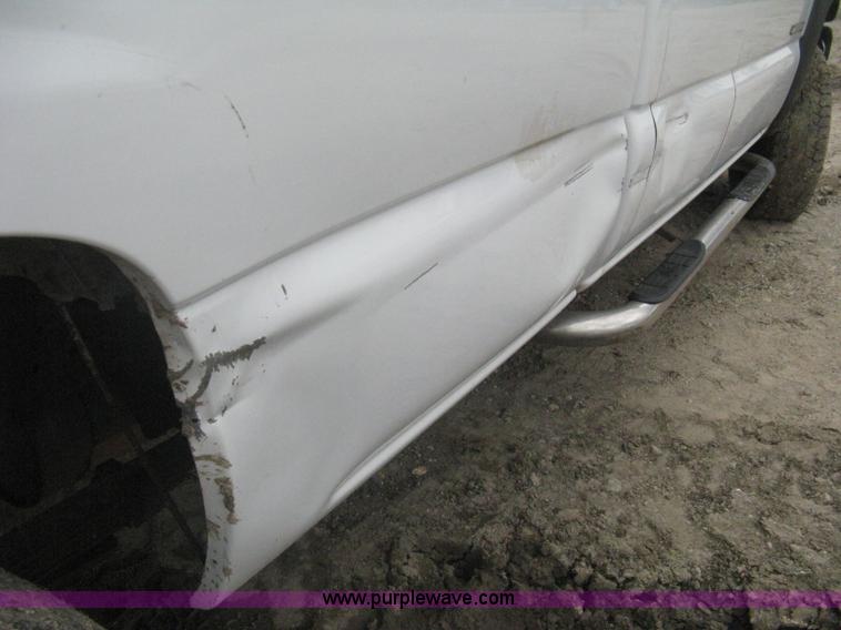 image for item H5404 2006 Chevrolet Silverado 2500HD Ext. Cab pickup truck