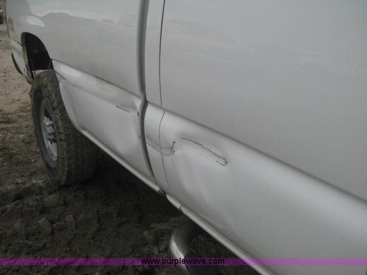 image for item H5404 2006 Chevrolet Silverado 2500HD Ext. Cab pickup truck