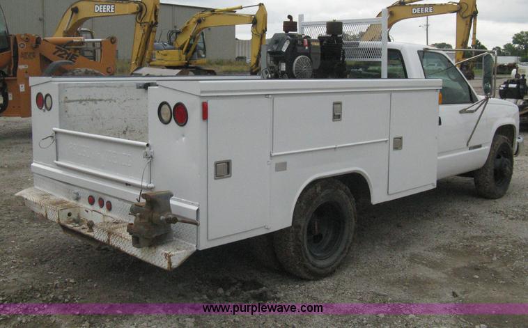 image for item H5406 1997 GMC Sierra 3500 SL service truck