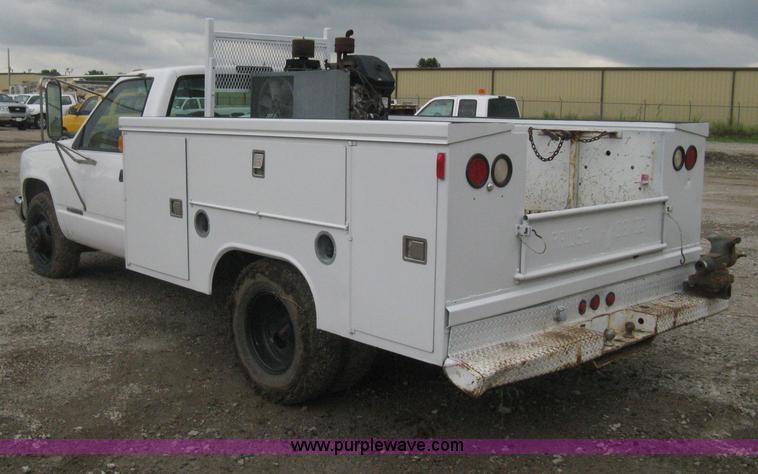 image for item H5406 1997 GMC Sierra 3500 SL service truck