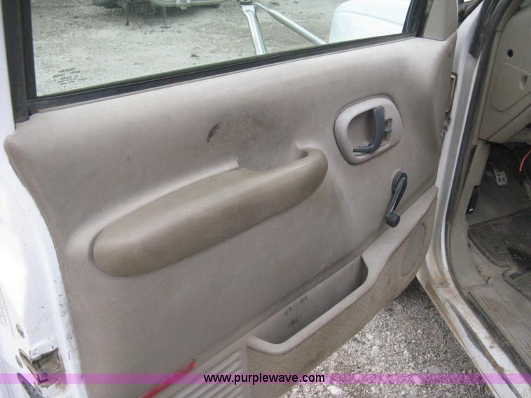 image for item H5406 1997 GMC Sierra 3500 SL service truck