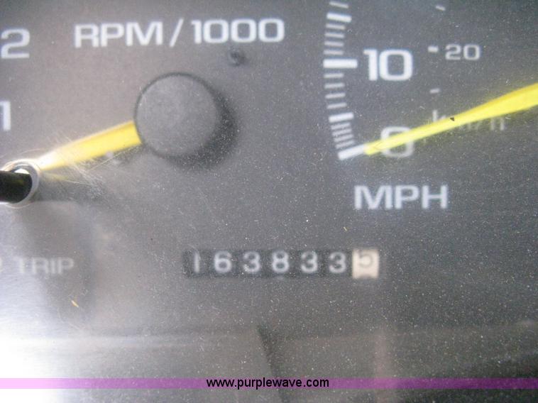 image for item H5406 1997 GMC Sierra 3500 SL service truck