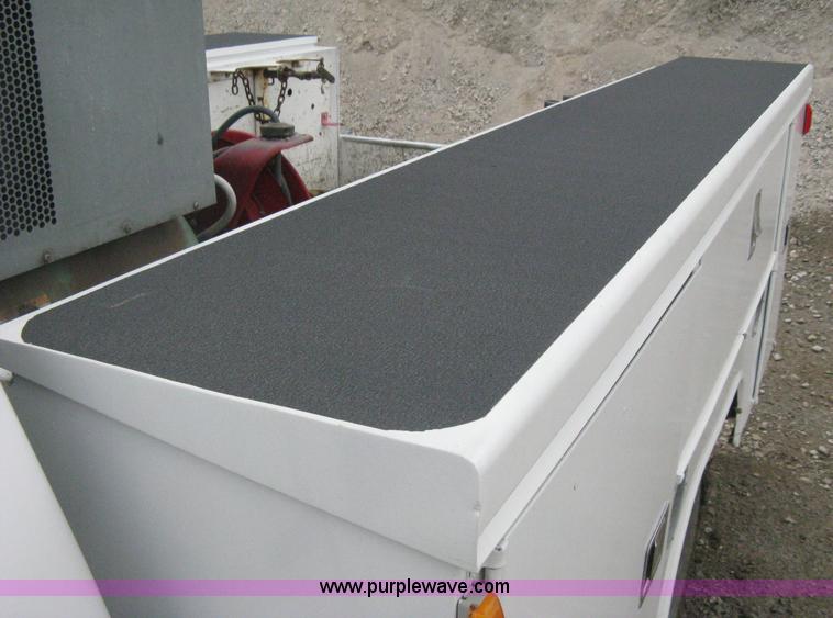 image for item H5406 1997 GMC Sierra 3500 SL service truck