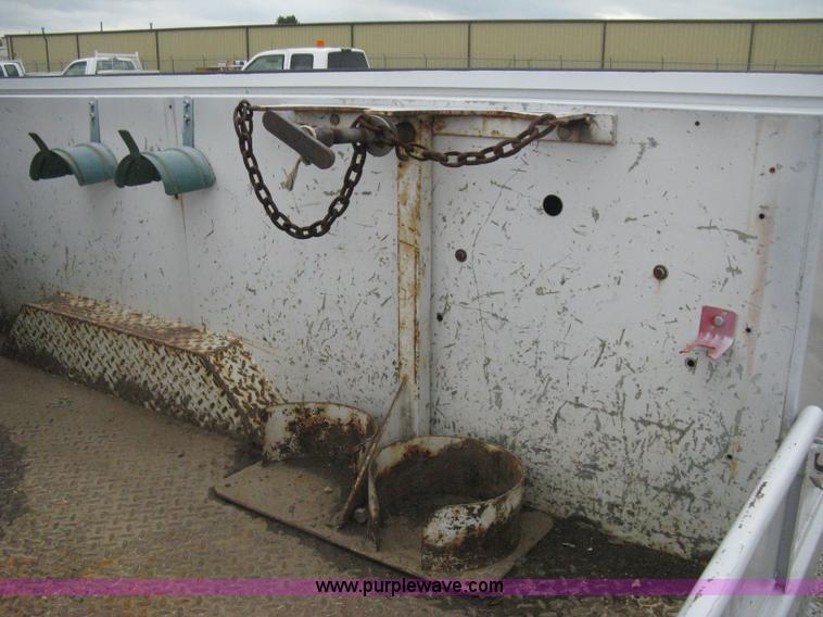 image for item H5406 1997 GMC Sierra 3500 SL service truck