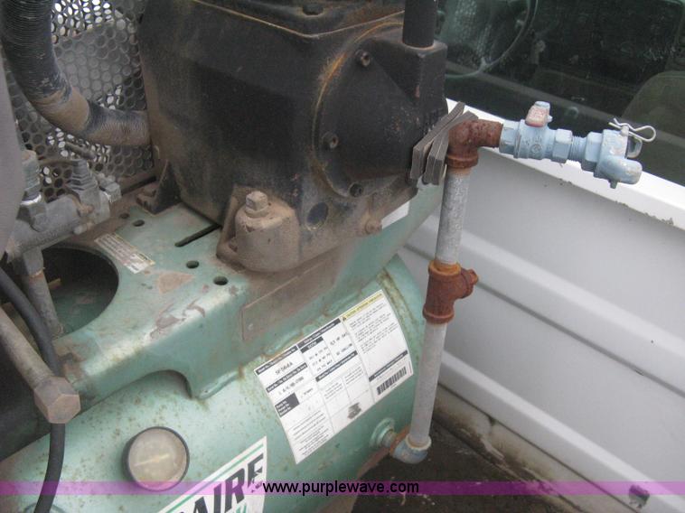 image for item H5406 1997 GMC Sierra 3500 SL service truck