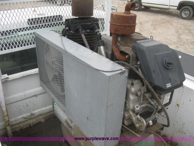 image for item H5406 1997 GMC Sierra 3500 SL service truck