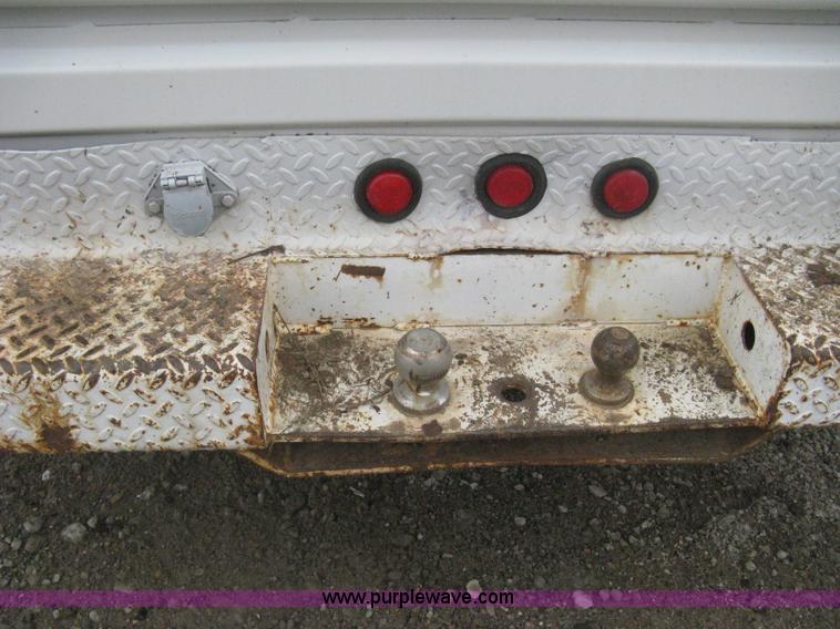 image for item H5406 1997 GMC Sierra 3500 SL service truck