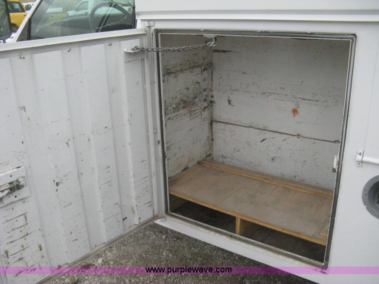 image for item H5406 1997 GMC Sierra 3500 SL service truck